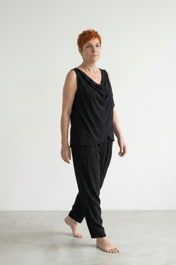 DRAPED SLEEVELESS TOP - BLACK, ONE SIZE