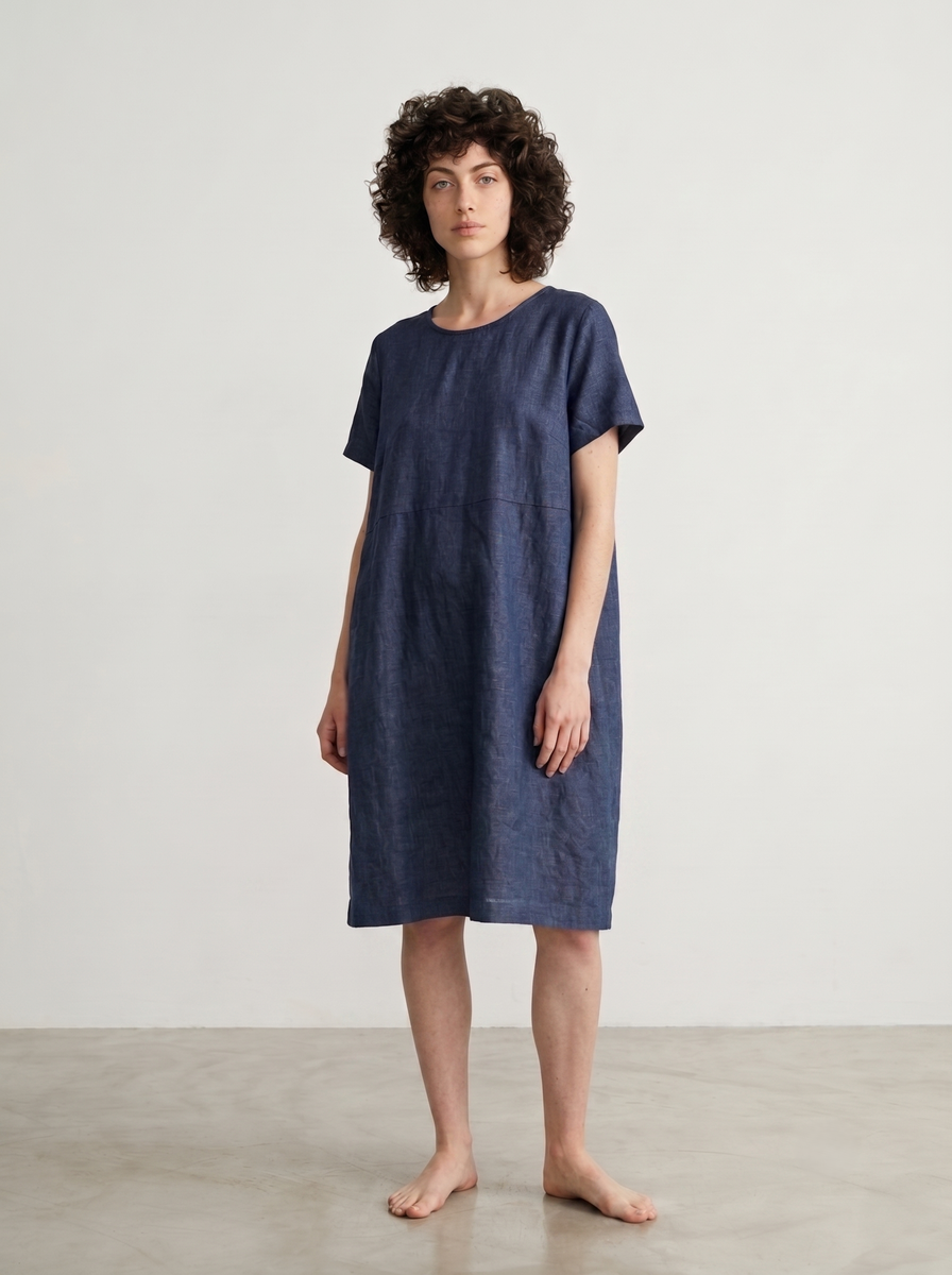 SHORT-SLEEVED BOXY DENIM DRESS