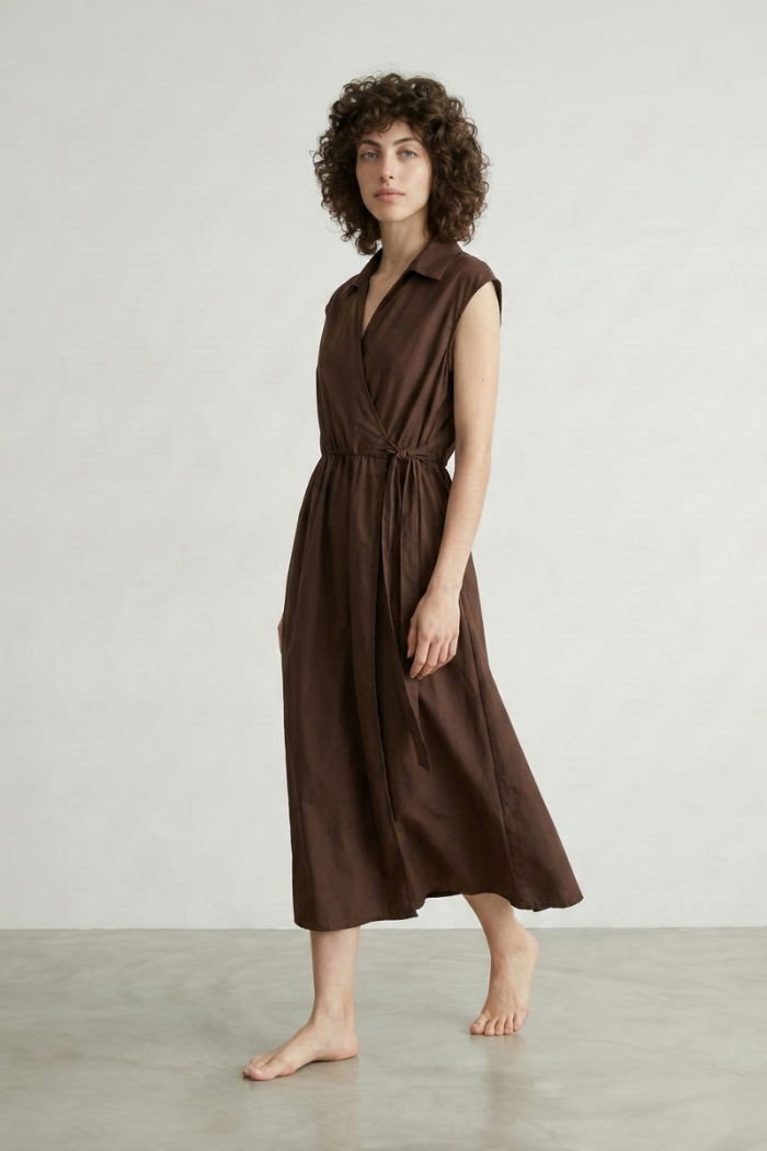 SLEEVELESS COLLARED COTTON DRESS