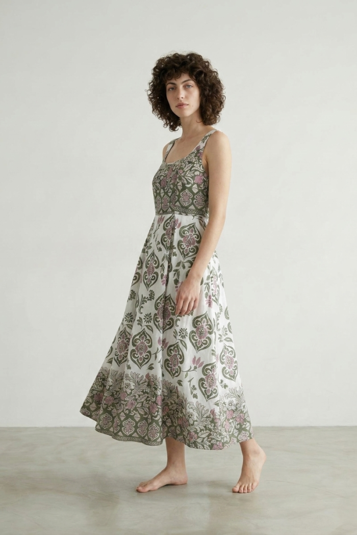 SLEEVELESS TILE PRINT DRESS