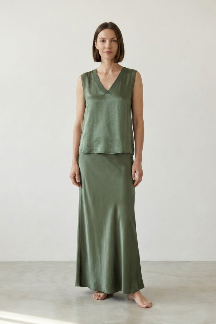 LONG SATIN SKIRT
