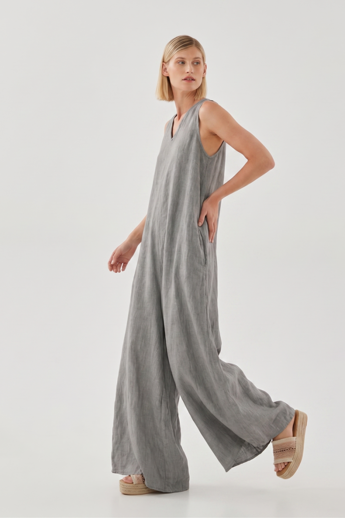 RELAXED SLEEVELESS WIDE-LEG JUMPSUIT